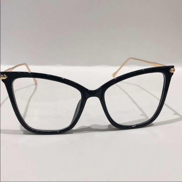 Fashionable glasses - Picture 3 of 8